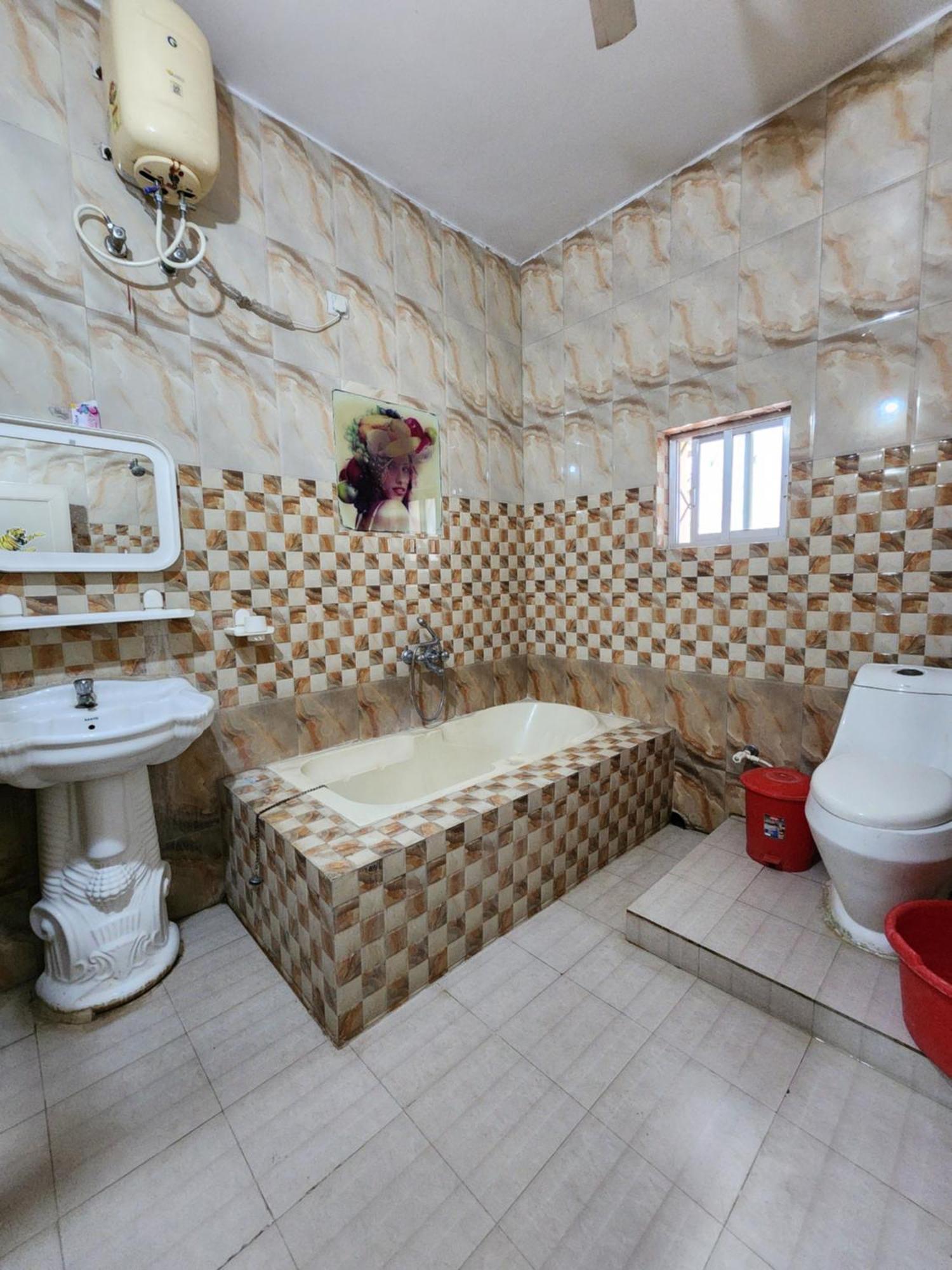 Hotel Shri Durga Baripada Ngoại thất bức ảnh
