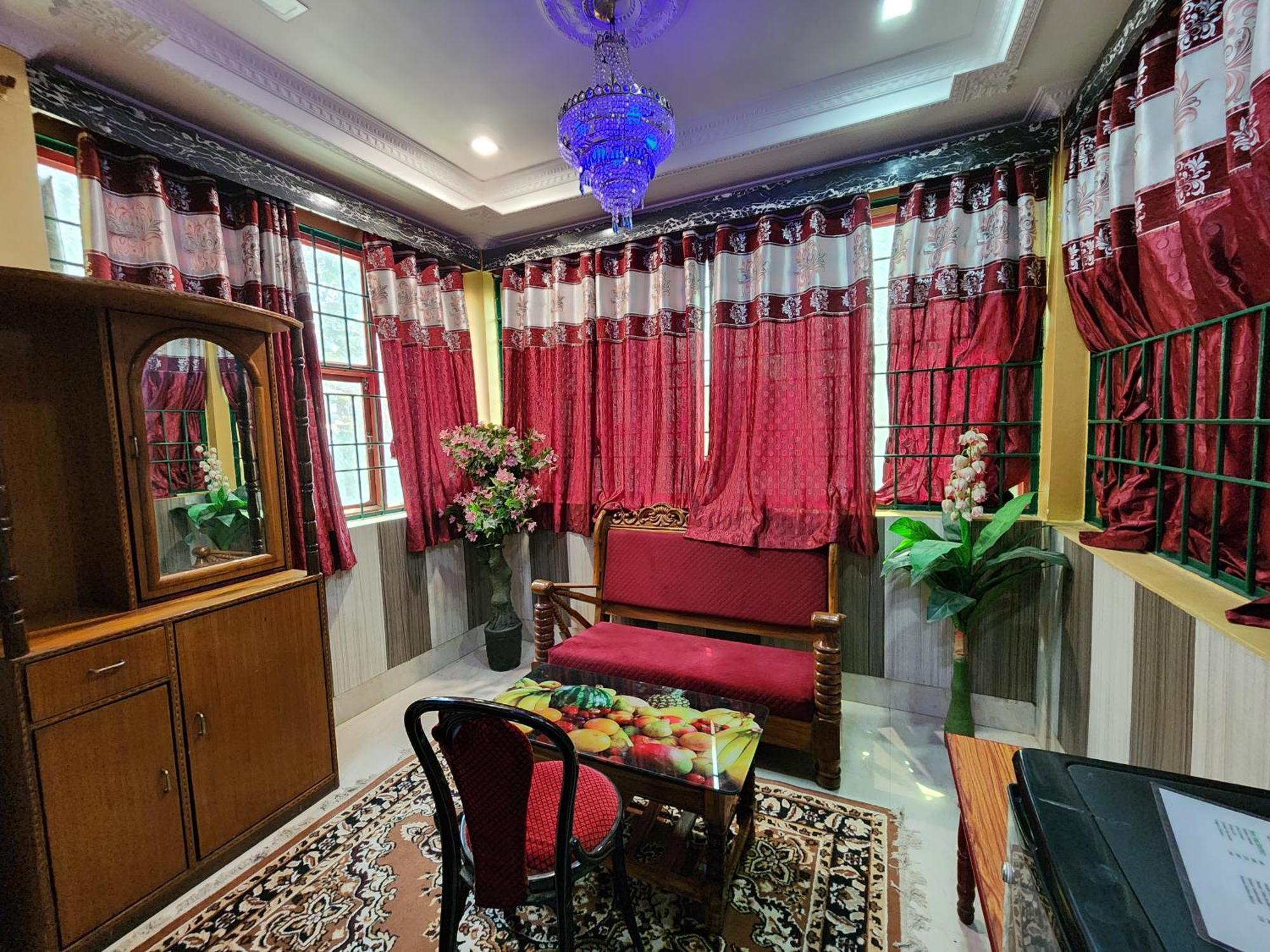 Hotel Shri Durga Baripada Ngoại thất bức ảnh